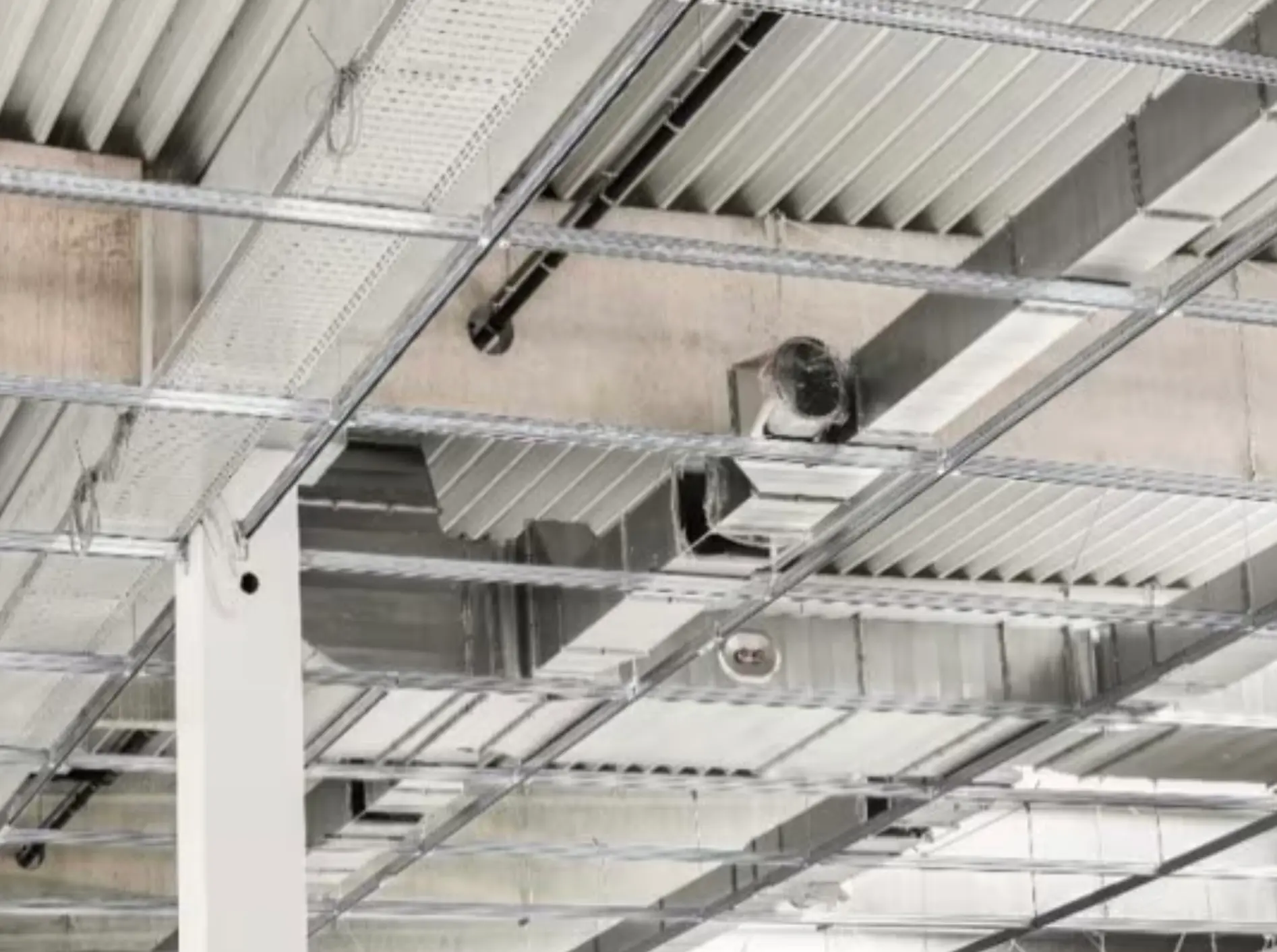 Hankins-Trockenbau_Industriedecke_2